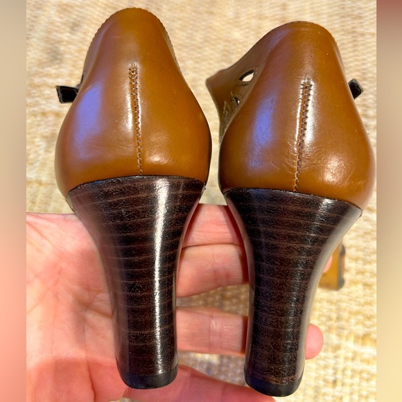 NWOT ETIENNE AIGNER s7 brwn leather heels Cute cut out detail at ankle strap - Picture 6 of 7